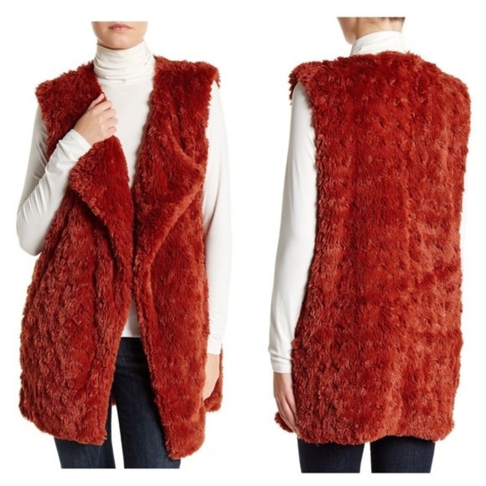 Wild Pearl Faux Fur Vest Size Small